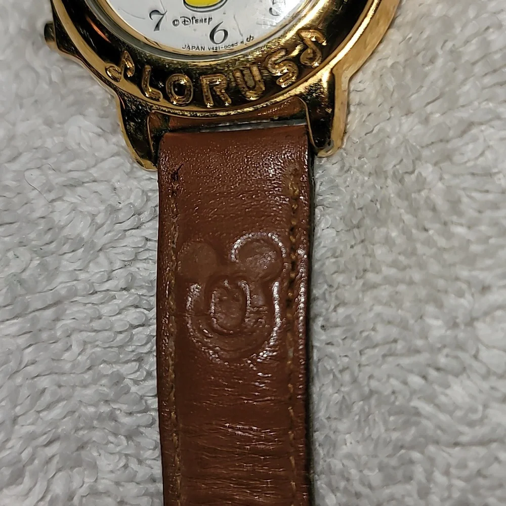Vintage Lorus by Seiko Mickey Mouse Marching Musical Watch Women Gold‎ Tone V421